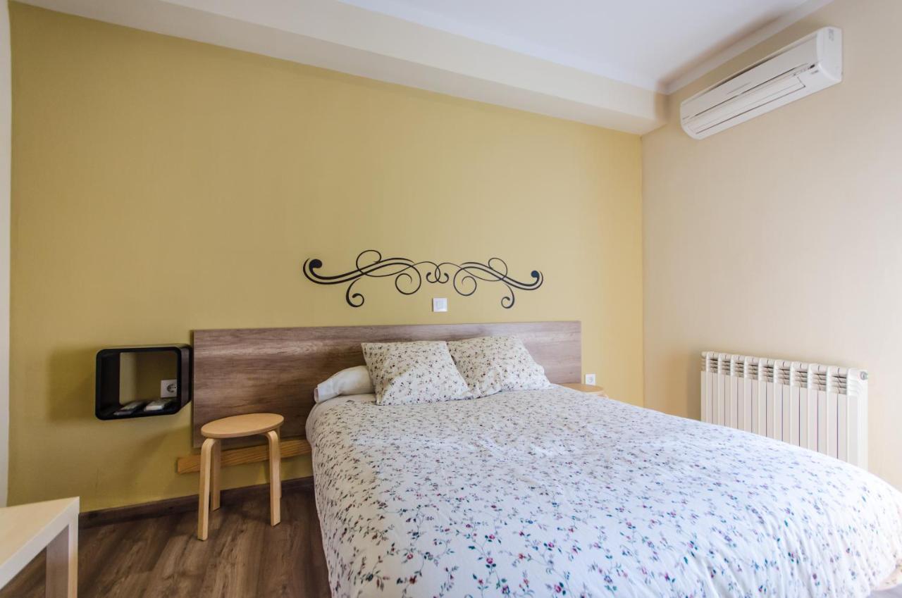 Hostal La Pastora Candeleda Bagian luar foto