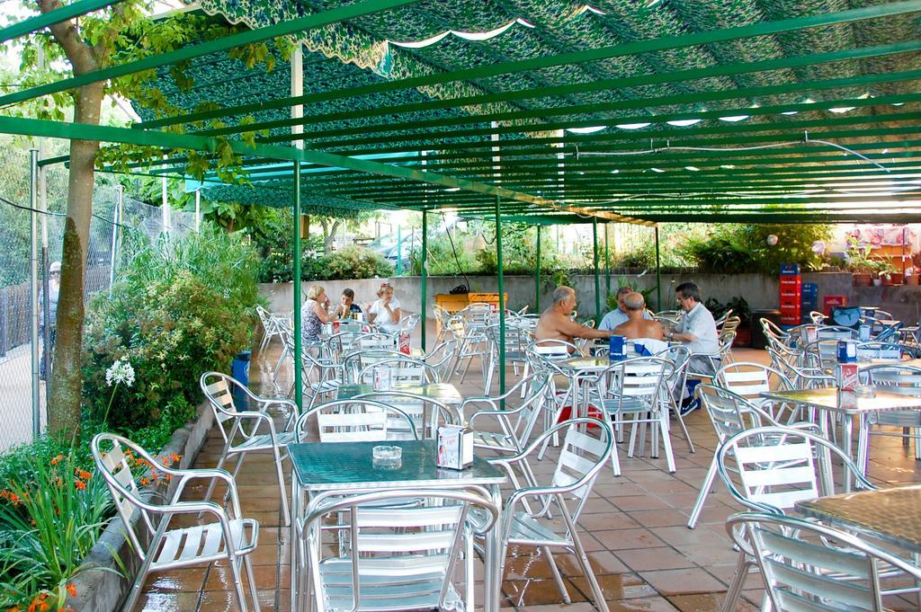 Hostal La Pastora Candeleda Bagian luar foto