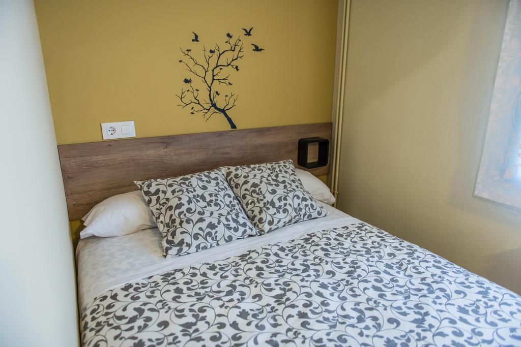 Hostal La Pastora Candeleda Bagian luar foto